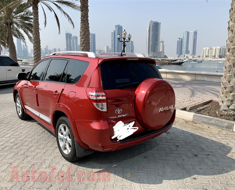 Toyota RAV4 2012 full option red  