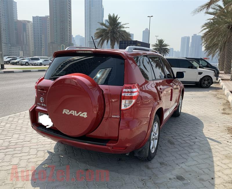 Toyota RAV4 2012 full option red  