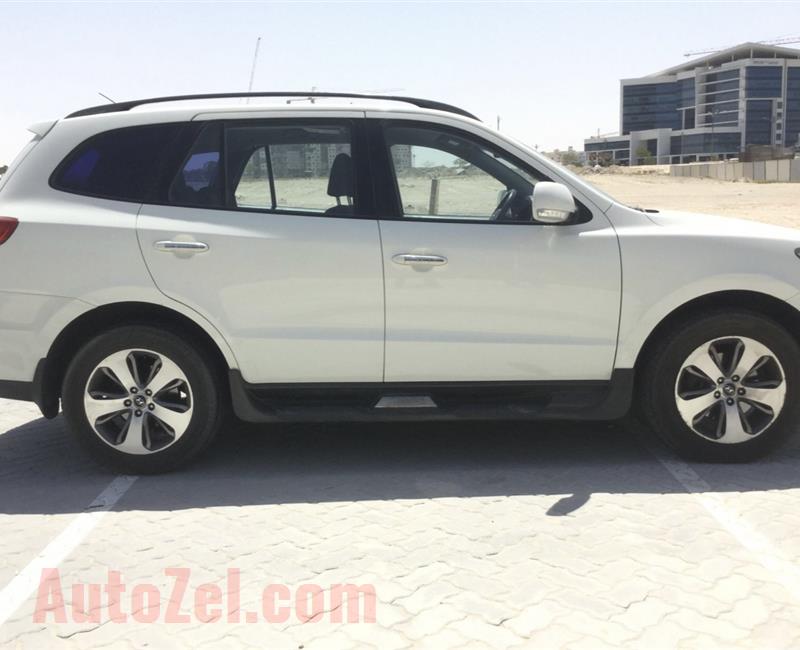 Hyundai SantaFe 4wd 2012 Model! GCC Specs EXCELLENT running Condition!! * ORIGINAL PAINT *