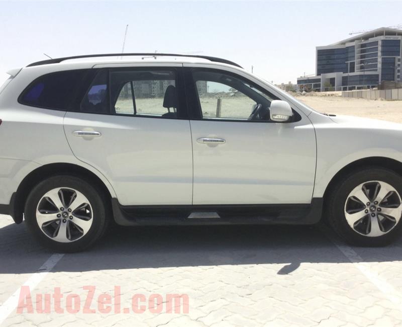 Hyundai SantaFe 4wd 2012 Model! GCC Specs EXCELLENT running Condition!! * ORIGINAL PAINT *