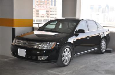 Pre-owned Ford Five Hundred in excellent condition