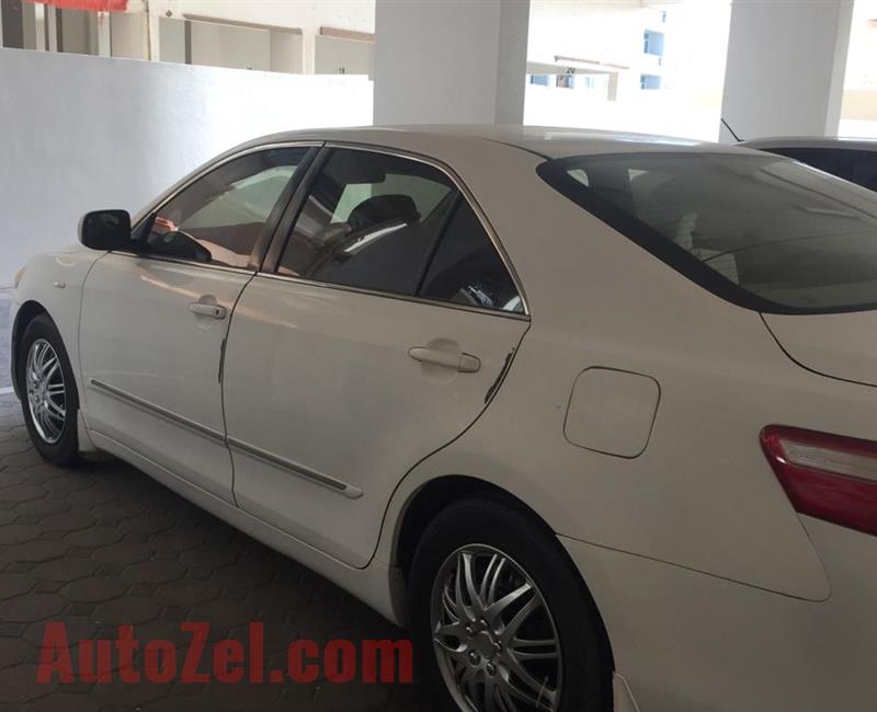 TOYOTA CAMRY-2009 MODEL URGENT SALE-12000 AED