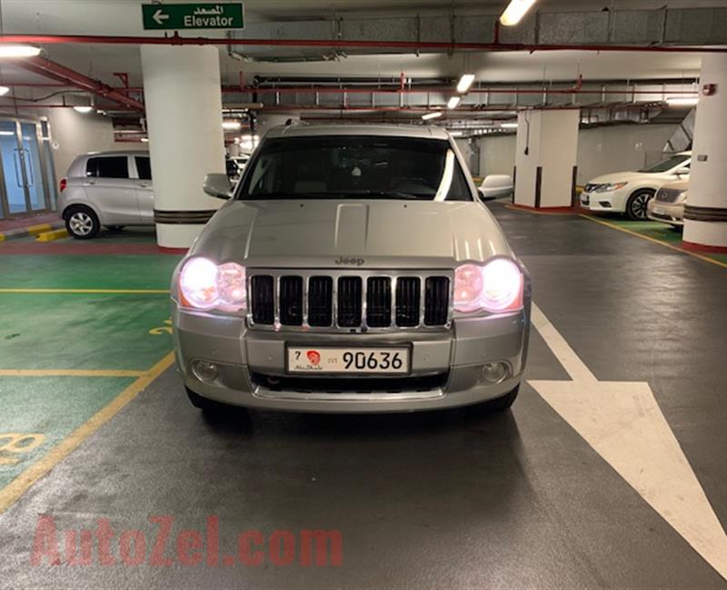 Jeep Grand Cherokee V8- 4.7 - Full Option