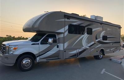Ford F-550 Motorhome 2016 / As almost Brand New
