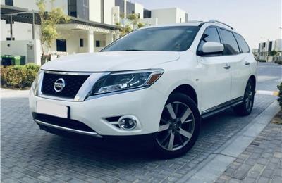 Nissan Pathfinder 2015 GCC WITH FULL SERVICE HISTORY 