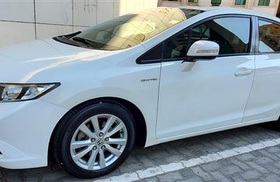 Honda Civic 2012 4-door EXi with Sunroof (Price: 22,500)