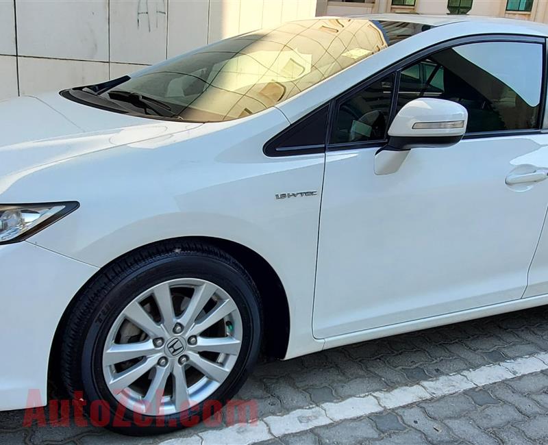 Honda Civic 2012 4-door EXi with Sunroof (Price: 22,500)