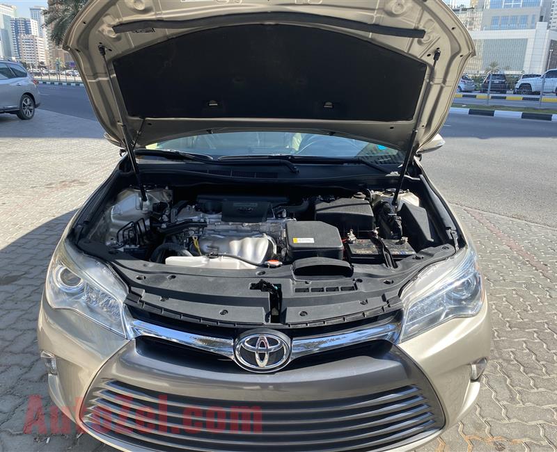 Toyota Camry LE USA specs