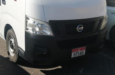 Nissan URVAN 350 bus  model2015  First owner  no Accidence...