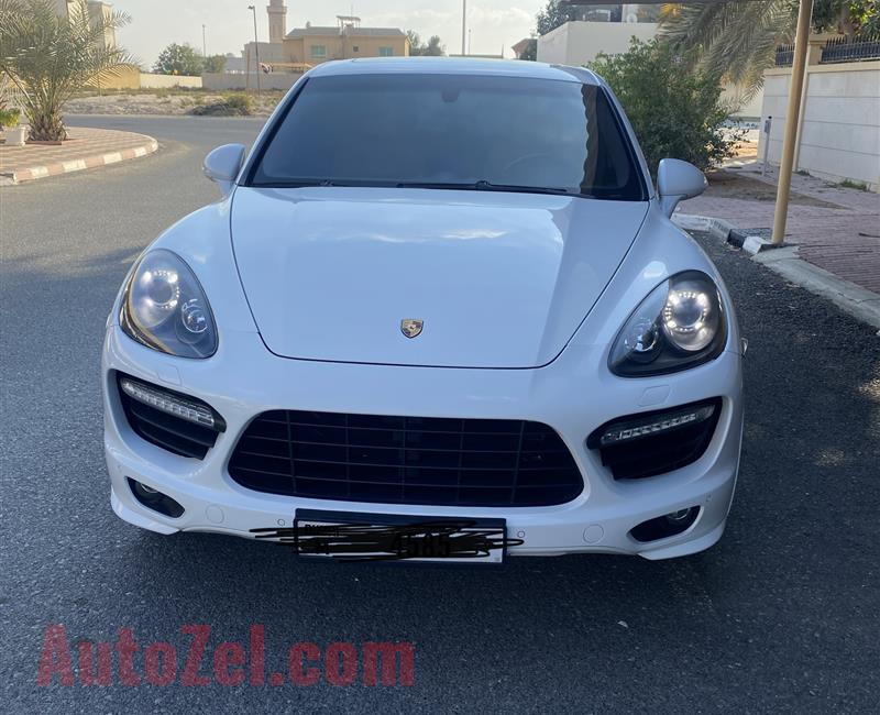 Porsche Cayenne GTS GCC