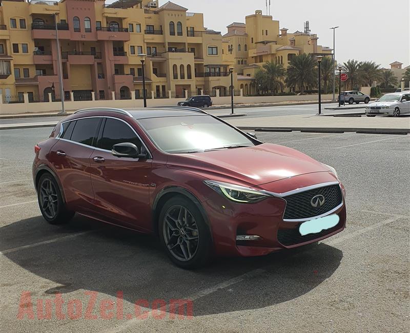 2017 Infiniti Q30S