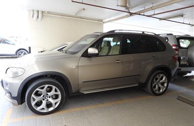 BMW X5 4.8i 2008 Platinum Bronze Metallic- GCC...