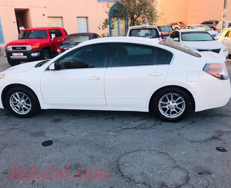 2011 NISSAN ALTIMA FOR URGENT SALE