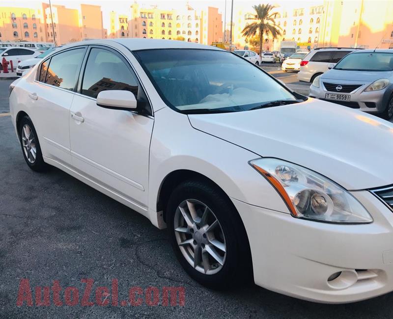 2011 NISSAN ALTIMA FOR URGENT SALE