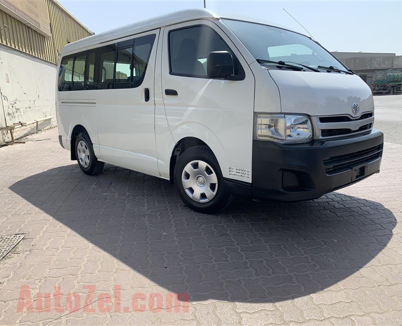 For sale Toyota hiace midroof 15 seater in good condition 