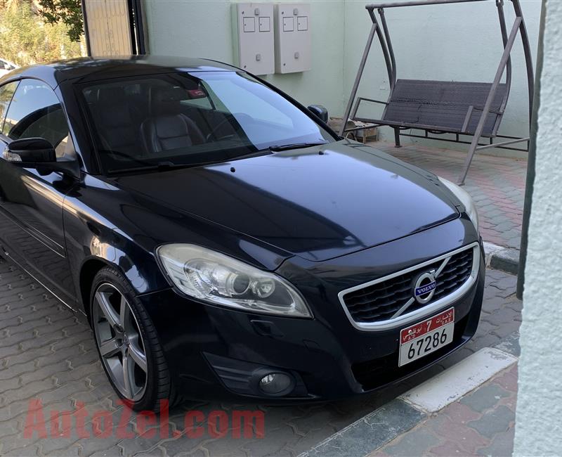 BLACK VOLVO C70  2010 / 2011 T5 COUPE