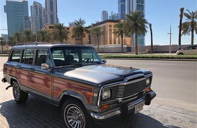 Jeep Grand Wagoneer