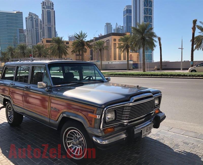 Jeep Grand Wagoneer