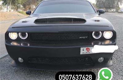 Dodge challenger 2010 6.1 SRT8 😈