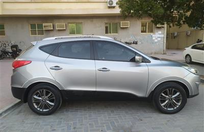 Hyundai Tucson 2015. 2000-CC. Accident-free. One owner...