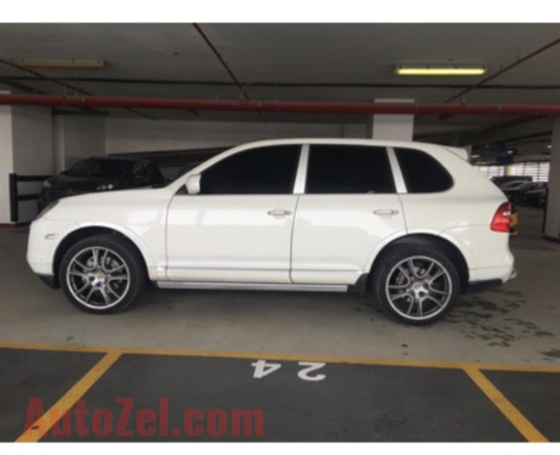 Porsche Cayenne for sale no accident no scratches original paint 