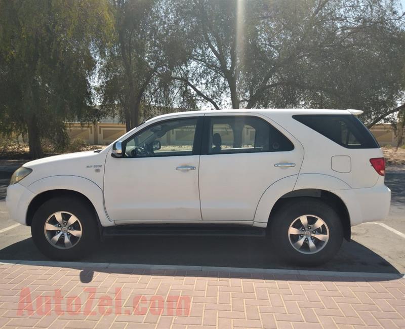 Toyota Fortuner SR5 2008 GCC in Excellent Condition for Sale 