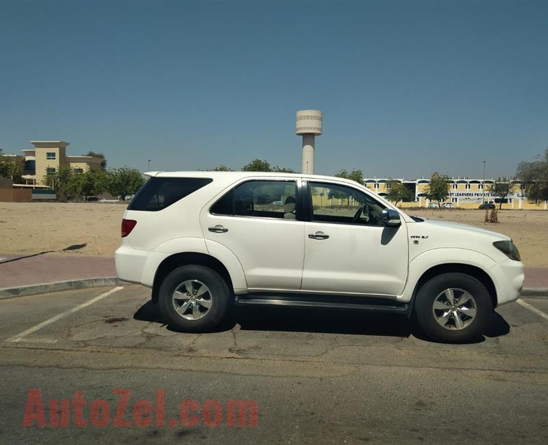 Toyota Fortuner SR5 2008 GCC in Excellent Condition for Sale 