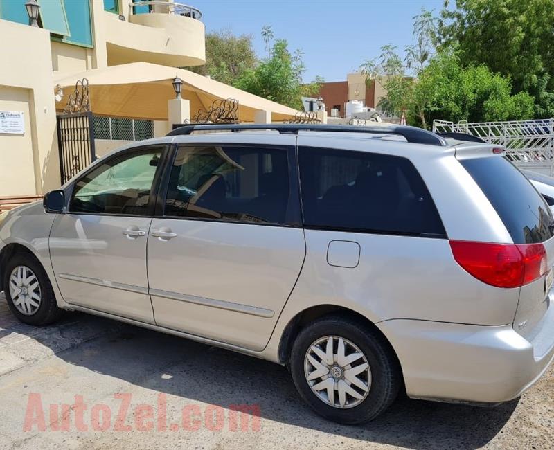 Toyota Sienna 2006 LE, Excellent Condition For Sale