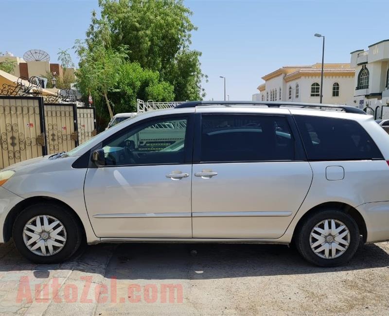 Toyota Sienna 2006 LE, Excellent Condition For Sale