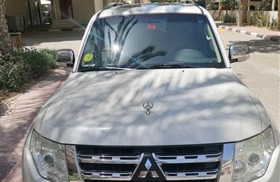 Mitsubishi Pajero 2014 GCC 3.5L GLS WITH SUNROOF, Top of...