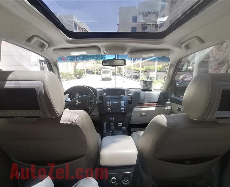 Mitsubishi Pajero 2014 GCC 3.5L GLS WITH SUNROOF, Top of range full option, Original Paint, Platinum Edition 