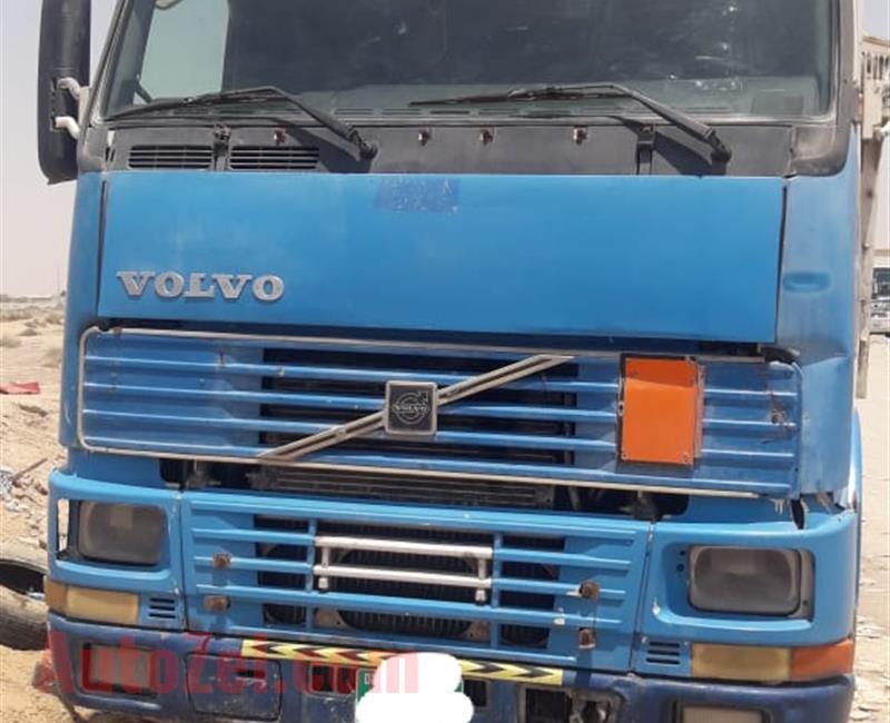 Volvo fh12 420 model 1997 with 40ft trailer for sale