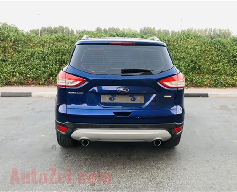 Titanium Ford Escape 2016-GCC-Servic History-Panorama-Radar-Ecoboost-AWD-Accident Free