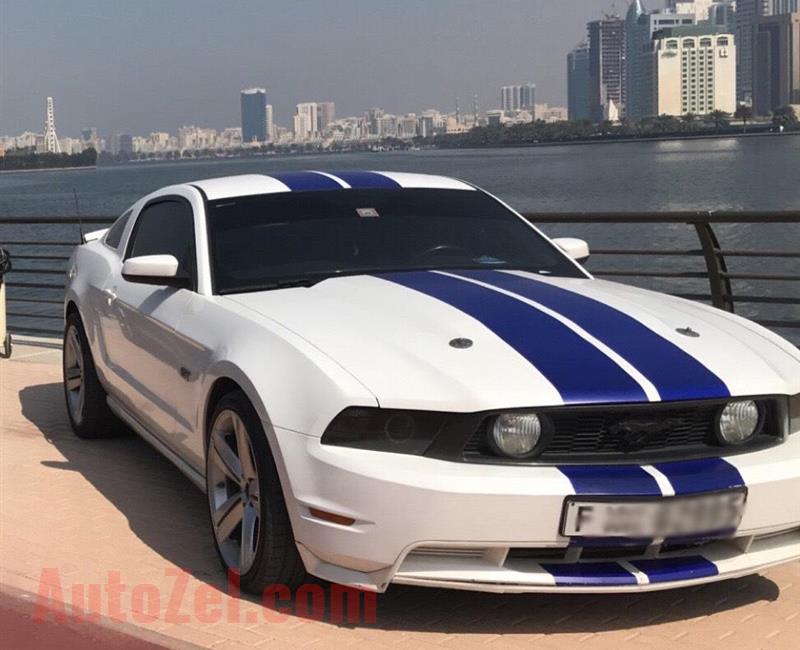 Ford Mustang GT premium V8 GCC