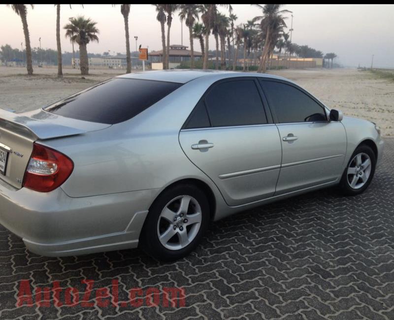 Toyota Camary 2003Full option V-6 lady driven  11000Dhs