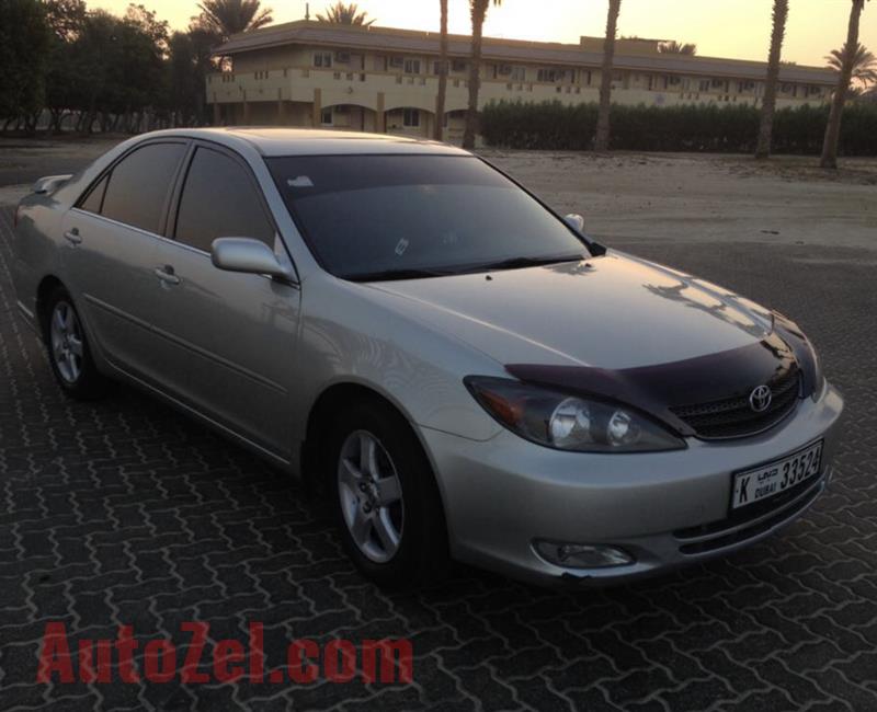 Toyota Camary 2003Full option V-6 lady driven  11000Dhs