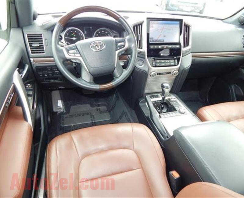 2016 V8 Toyota Land Cruiser GXR
