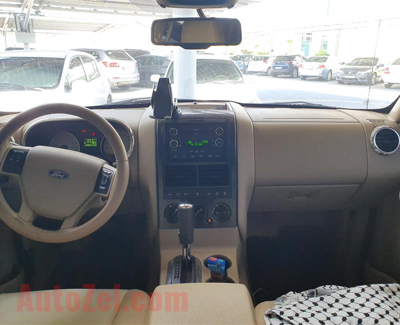 LOW milage Ford Explorer 2010 XLT 4x4 4.0L 