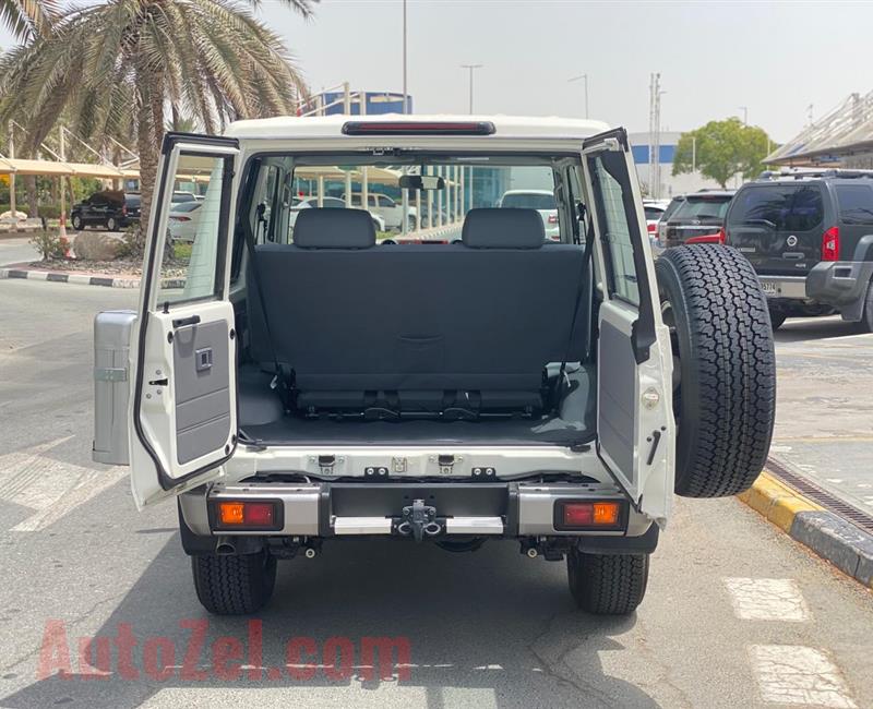 تويوتا لاند كروزر هارد توب  2020 (جديد)  GRJ71 3 Door, Petrol 4.0L, Wooden Interior