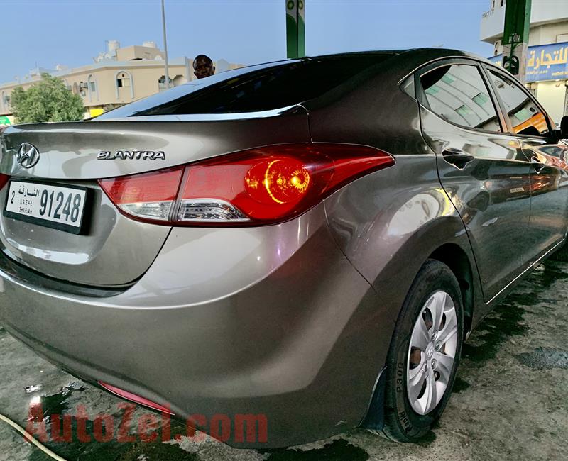 Hyundai Elantra 2014 GCC in perfect condition