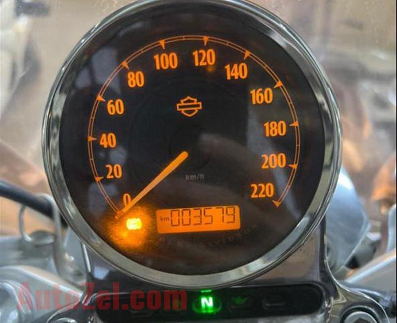 Harley Davidson Superlow 1200T -3500km- 2018 -Limited edition colour fully loaded bike