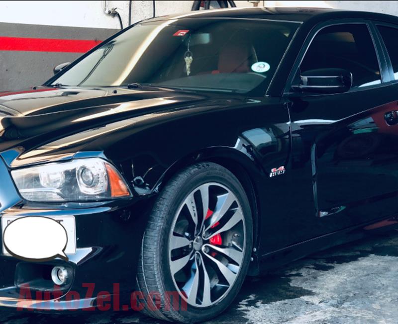 Dodge Charger srt 2014