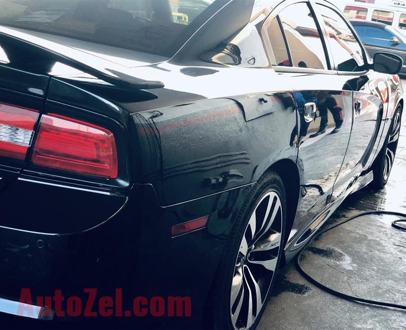 Dodge Charger srt 2014