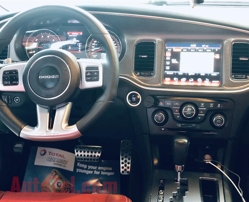 Dodge Charger srt 2014