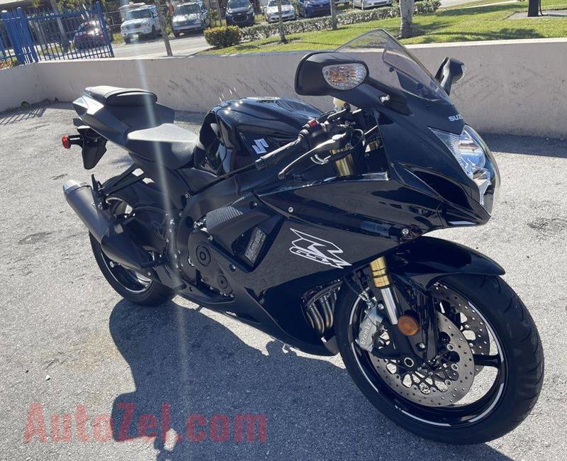 2017 YAMAHA YZF-R6 whatsapp... +1(438)255-3341