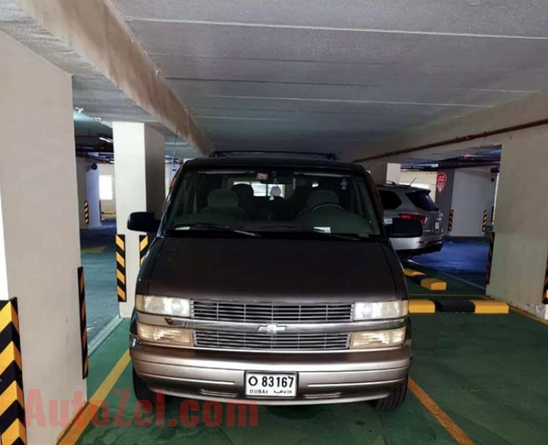 New condition Chevrolet Astro grey AWD 2001