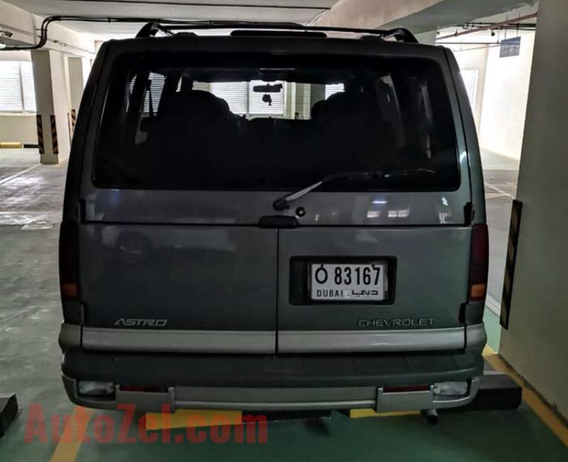 New condition Chevrolet Astro grey AWD 2001