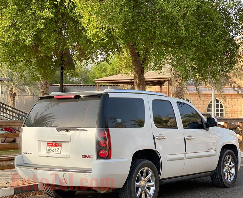 For sale GMC Yukon Denali GCC