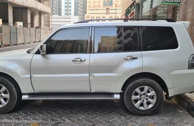 Pajero 2013 Single Owner  Full Options Aed.37500