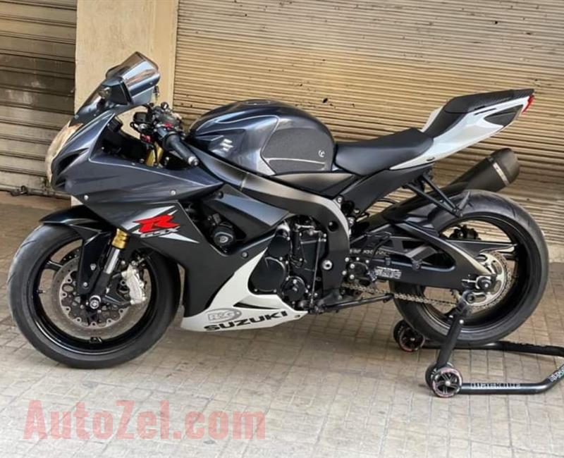 2015 Suzuki gsx r750cc available for sale 